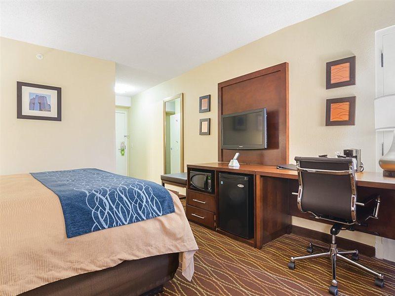 Comfort Inn & Suites Durham Near Duke University Экстерьер фото