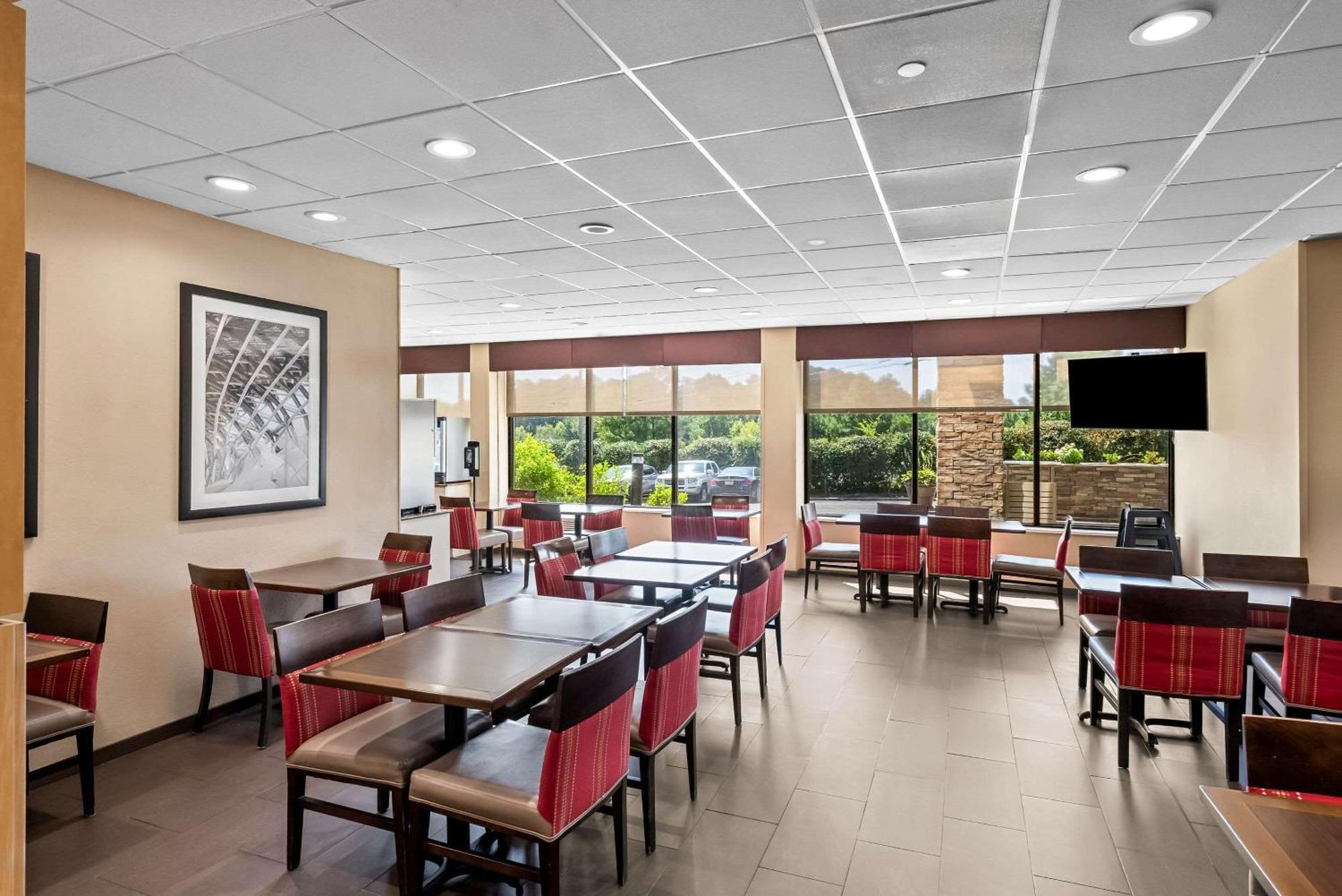 Comfort Inn & Suites Durham Near Duke University Экстерьер фото