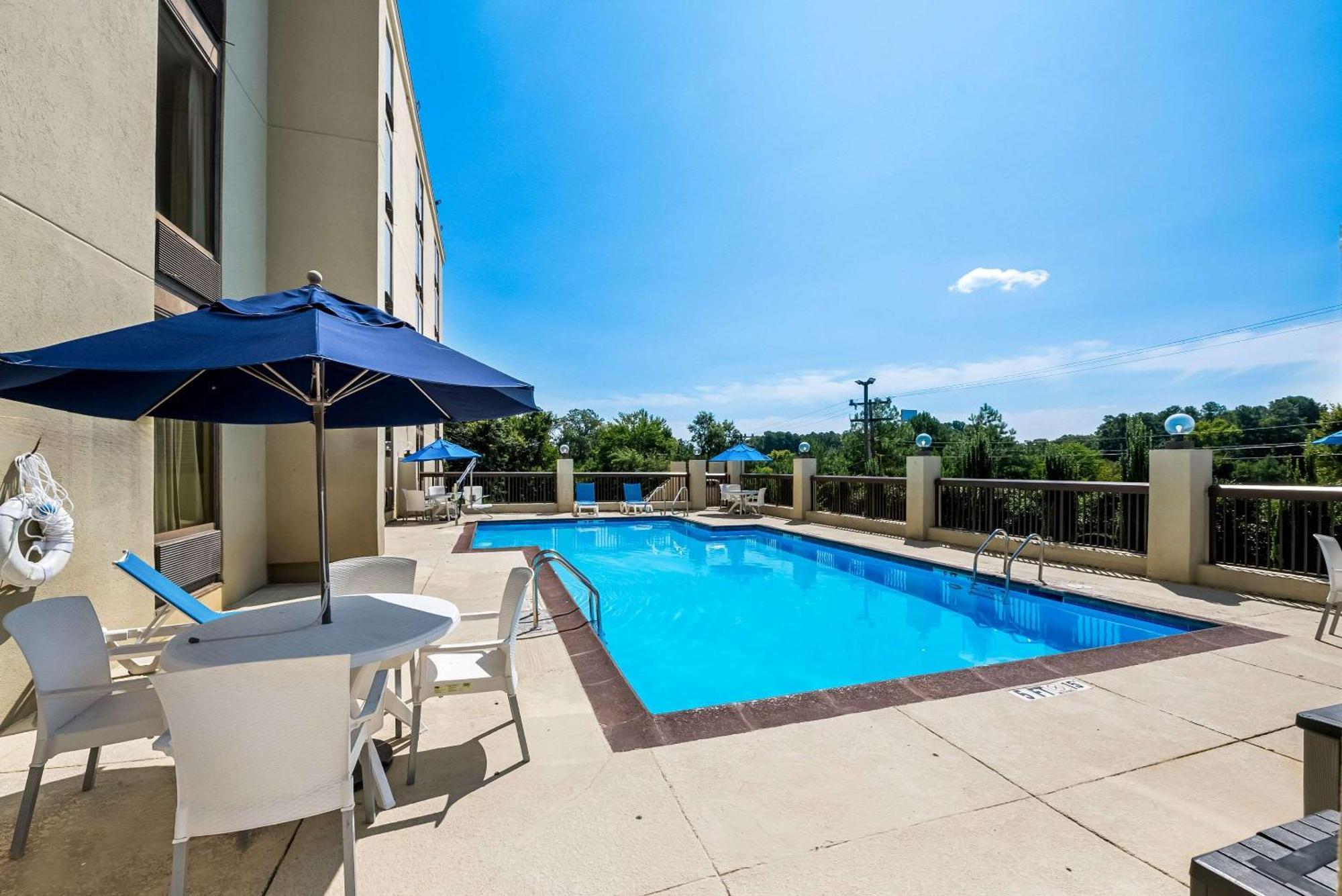 Comfort Inn & Suites Durham Near Duke University Экстерьер фото