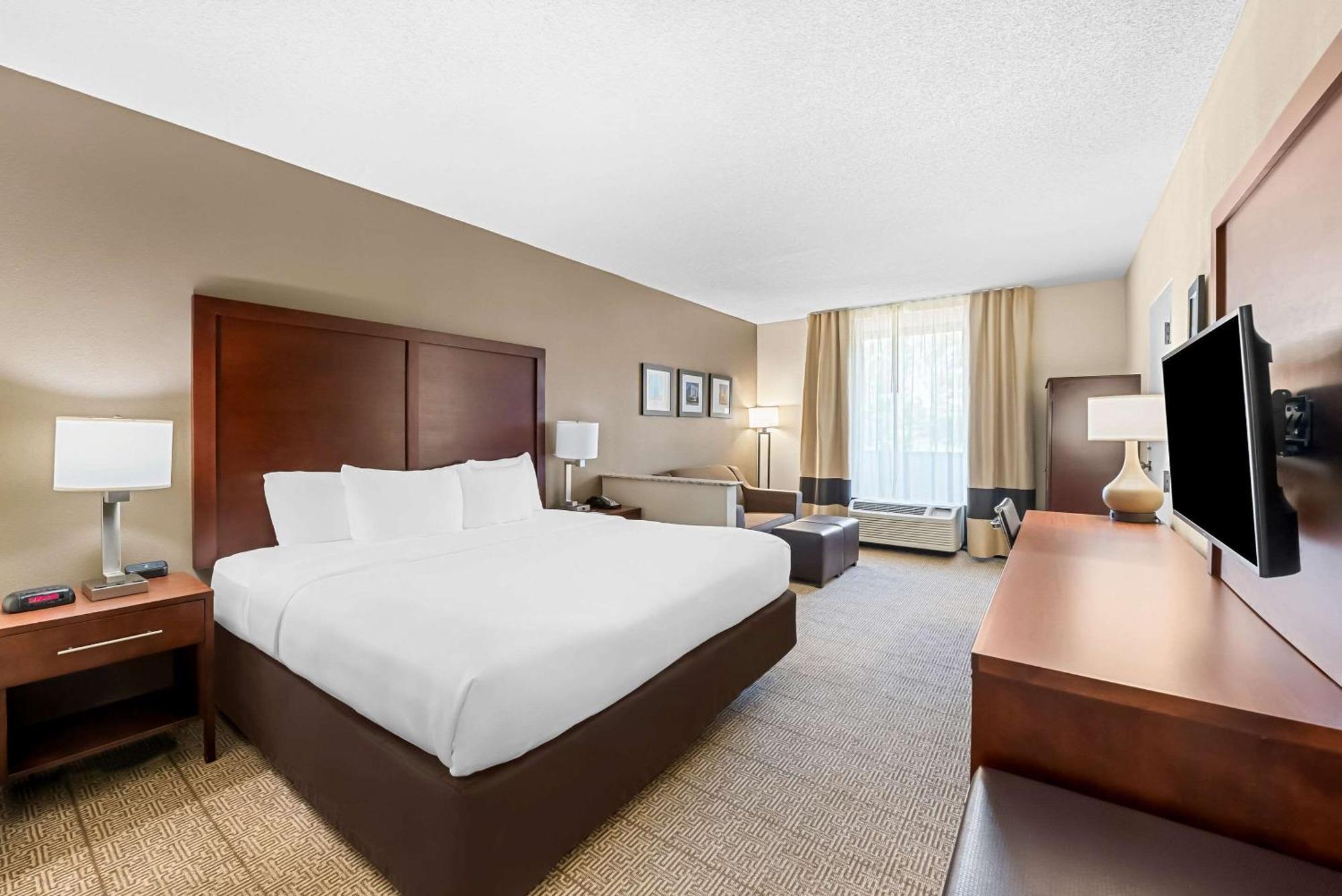 Comfort Inn & Suites Durham Near Duke University Экстерьер фото