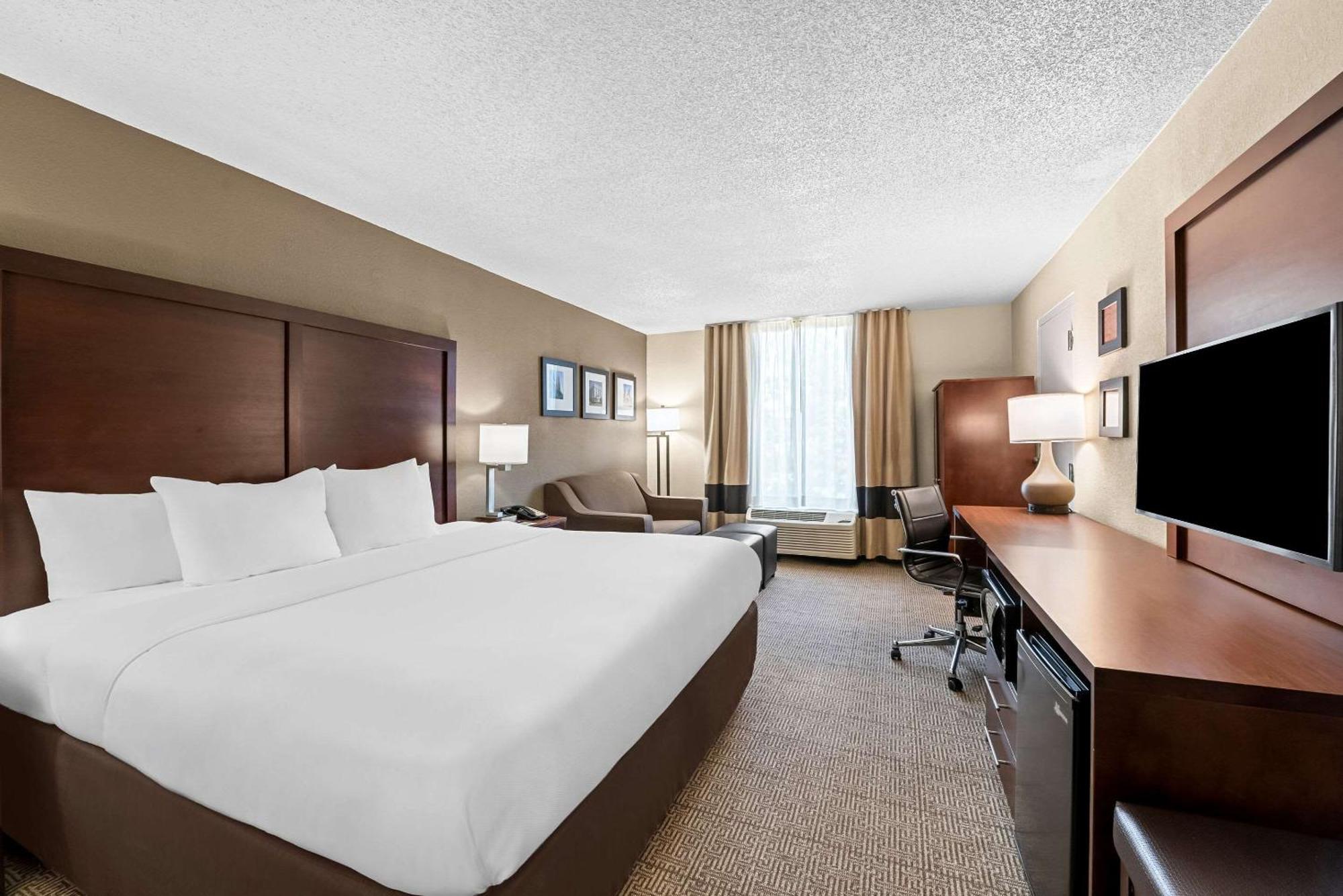 Comfort Inn & Suites Durham Near Duke University Экстерьер фото