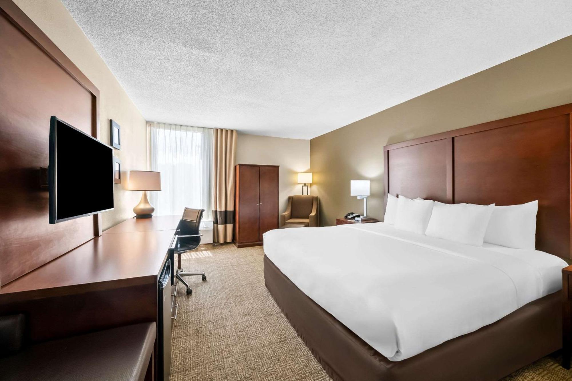 Comfort Inn & Suites Durham Near Duke University Экстерьер фото