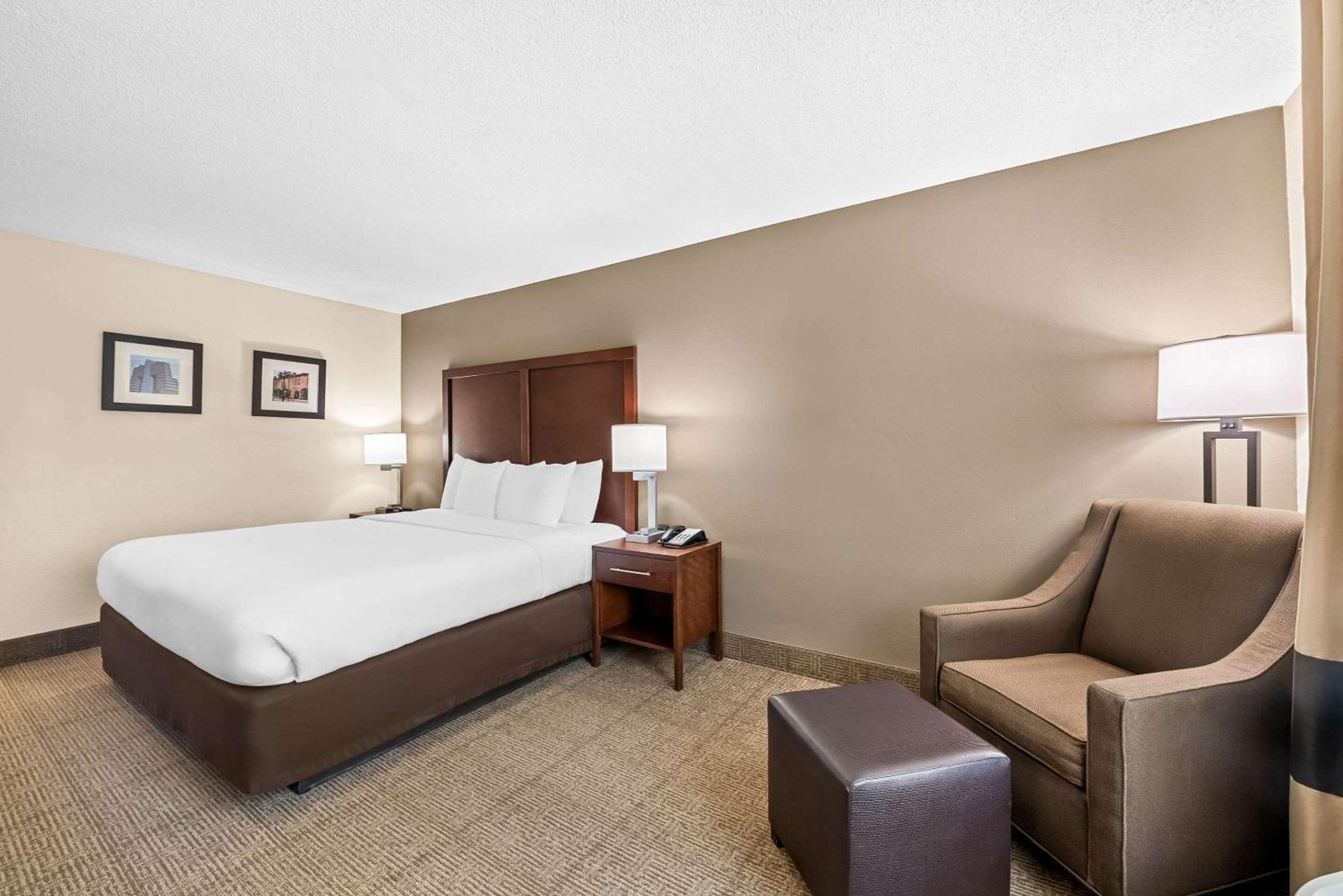 Comfort Inn & Suites Durham Near Duke University Экстерьер фото