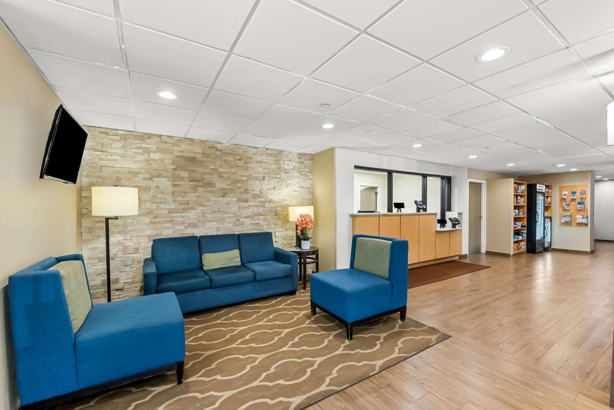 Comfort Inn & Suites Durham Near Duke University Экстерьер фото